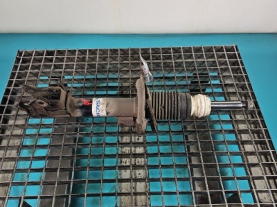 Амортизатор перед правий передній mercedes w245 фото №1