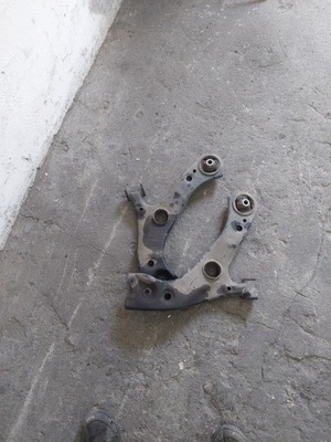 Рычаг левый toyota chr 1.2 фото №1