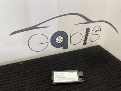 Антенна tesla model y 150817900c 13654760 340kw 2019 фото №1