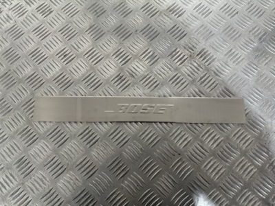 Renault megane iii накладка поріг bose 768522504r фото №1