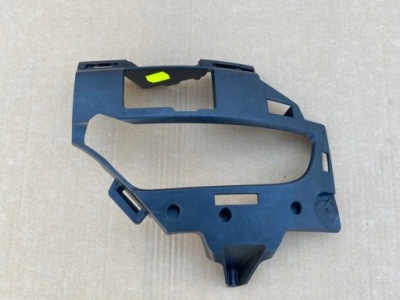 Captur ii 2 направляющая кронштейн правое задняя бампер фото №1