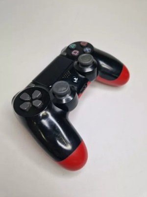 PAD DO PS4 CZARNO-CZERWONY