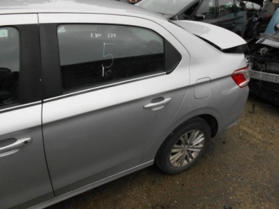 Peugeot 301 дверь левая задние код лакокрасочного покрытия ezr фото №1