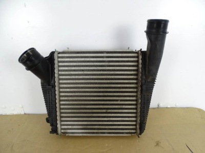 Интеркулер левый porsche panamera 971 971145803h фото №1