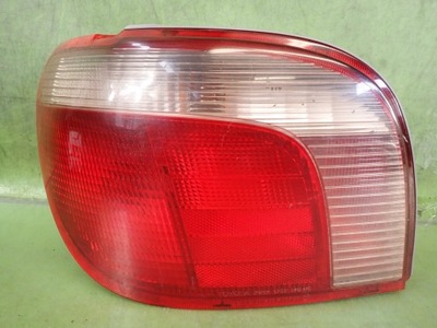 FARO IZQUIERDA PARTE TRASERA PARTE TRASERA TOYOTA YARIS I 01R HATCHBACK 52-021  