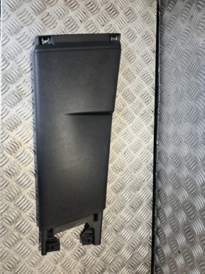 Защита обшивка стойка p peugeot 3008 i 9683126677 фото №1