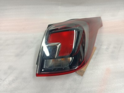 Opel crossland x лампа задній права фото №1