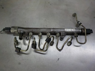 Vw golf vi 1.6 tdi молдинг впрыскная 03l130089b фото №1