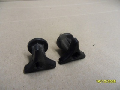 Гайка кронштейн лампи задній renault clio ii фото №1