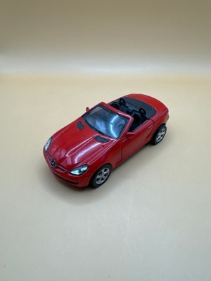 Model Mercedes Benz SLK350