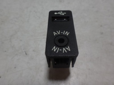 RACCORD PRISE USB AV MINI R55 R56 R57 R58 R59 R60 R61 