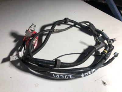 Клемма плюсовая аккумулятор mercedes w207, w204 фото №1