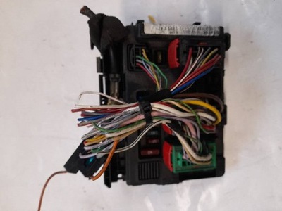 Модуль предохранителей peugeot 206 фото №1