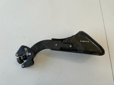 Mercedes 639 направляющая ролик дверь раздвижных фото №1