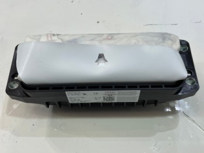 Подушка пассажира audi a7 c7 4g8880204d оригинал фото №1