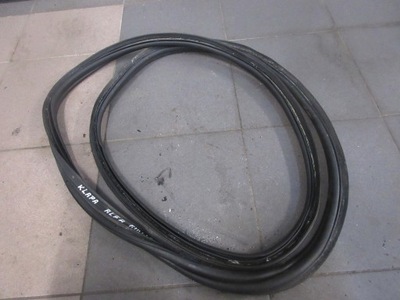 Alfa romeo giulietta прокладка крышки багажника фото №1