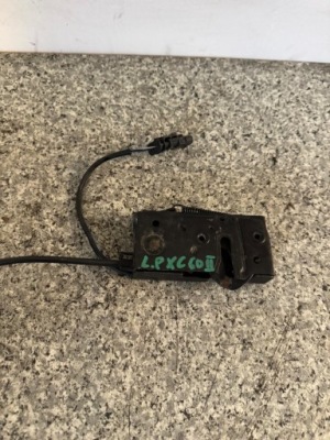 Замок капот лівий volvo xc60 ii 2017- фото №1