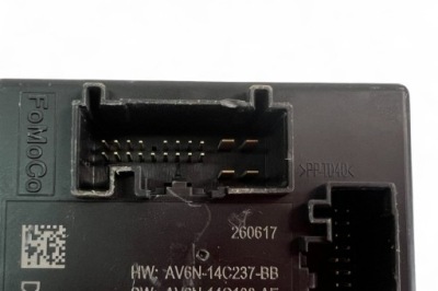 Блок управления volvo v40 хэтчбек 31456701 2015 фото №1