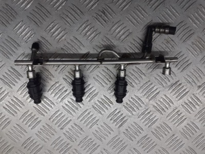 Молдинг впрыскная opel signum 1.8 фото №1