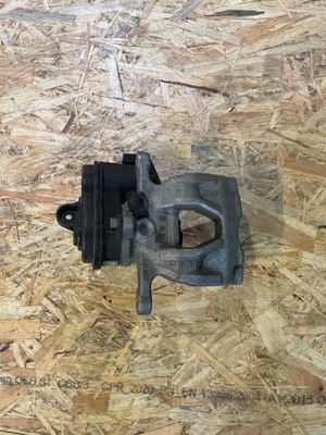 Суппорт тормоза левый задняя audi a4 b9 a5 8w 8w0405at фото №1