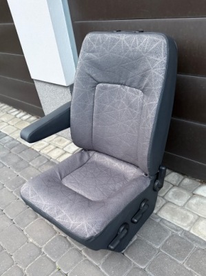 Сиденье водителя mascot mascott 98-10r. eu подлокотник фото №1