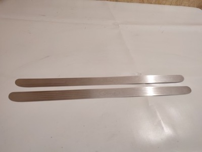 Kuga mk1 молдинг накладка поріг перед комплект фото №1