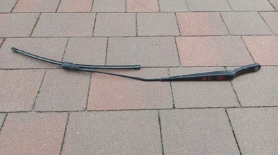 Важіль двірники праве ---audi q5 8r 2008-2016 8r1955408b фото №1