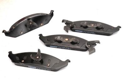 KLOCEK BRAKE KPL. FRONT (Z ZAMKIEM) CHRYSLER CIRRUS, STRATUS DODGE STR  