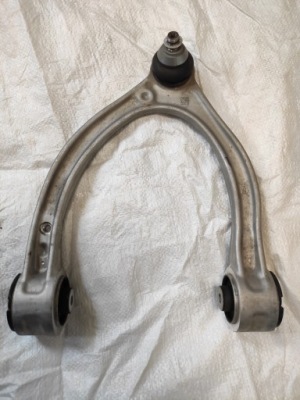 Mercedes w205 w213 рычаг верхний левый передний оригинальный номер фото №1