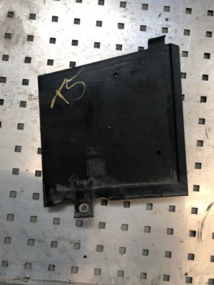 Защита корпус боковая аккумулятор vw t5 7h0915438a фото №1
