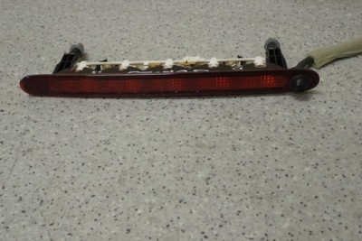 Suzuki sx4 s-cross 13-16 лампа 3 iii стоп фото №1