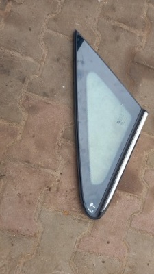Стекло левая перед треугольник opel zafira b 06r kombi фото №1