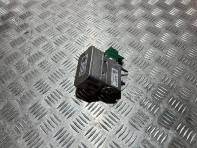 Клапан кондиционера радиатор воды renault arkana 295e35353r фото №1