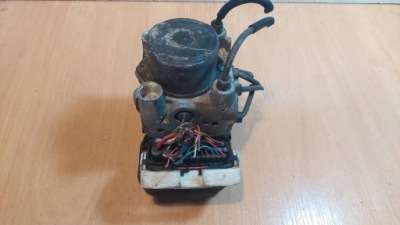 Блок керування abs насос toyota rav4 44510-42100 89541-42080 фото №1