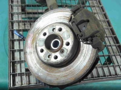 Поворотний кулак ліва ступиця перед 4.4 v8 bmw x5 e53 фото №1