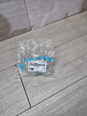 12314. kia sportage iv петля дверь левый задняя 79410d8000 фото №1