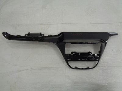 Peugeot 208 декоративная рамка консоли обдув фото №1