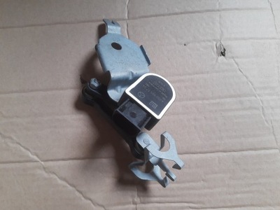 Mercedes e 213 датчик выравнивание левый перед фото №1