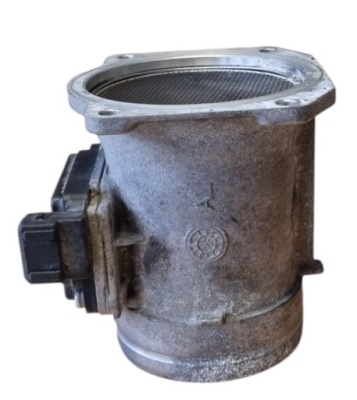 Расходомер воздуха volkswagen audi hitachi 037906461b фото №1