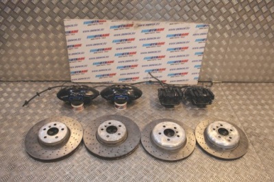 Bmw i8 комплект тормозные диски суппорты тормозные чёрные фото №1