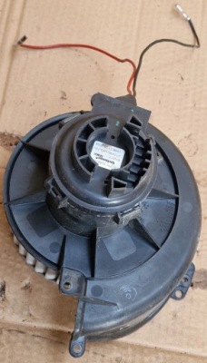 Воздуходувка отопителя opel astra h iii 52407543 фото №1