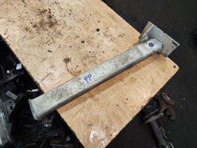 Peugeot 5008 i зона деформації кронштейн лівий правий комплект фото №1