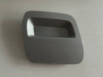 Dacia duster ii 2017-2023 заглушка фаркоп перед левая серебристая оригинал фото №1