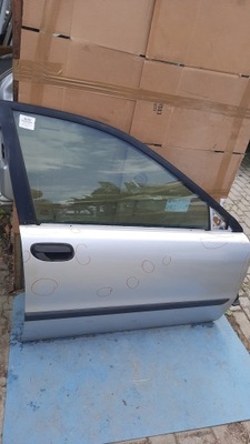 Двері перед передні праве volvo s40 v40 00-04r фото №1