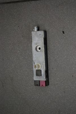 Підсилювач антени mercedes benz w204 a2048200089 фото №1