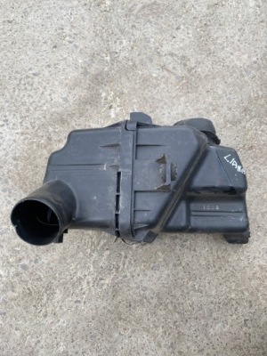 Suzuki liana 1.6 корпус фильтра воздуха фото №1