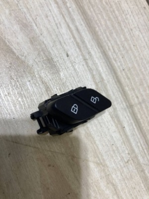 Кнопка центрального замка bmw x1 f48 9320641 31000099 дизель 2015 фото №1