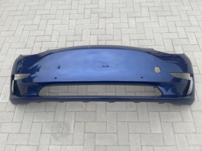 Tesla model 3 бампер передній перед 1530702-03-b фото №1