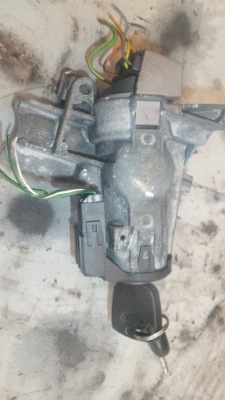 Замок зажигания ford fiesta mk6 1.3 8v 2002 фото №1