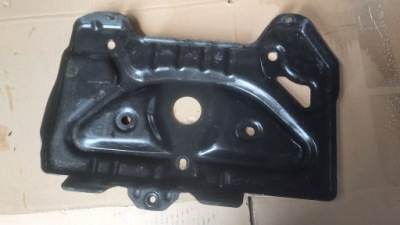 Основание аккумулятор mercedes-benz оригинальный номер a2126200018 фото №1